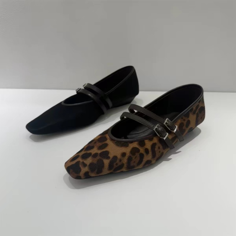 여성용 포인티드 토 캐주얼 로우힐 플랫 슈즈 레오파드  - Leopard Print Heels 리뷰 및 가격